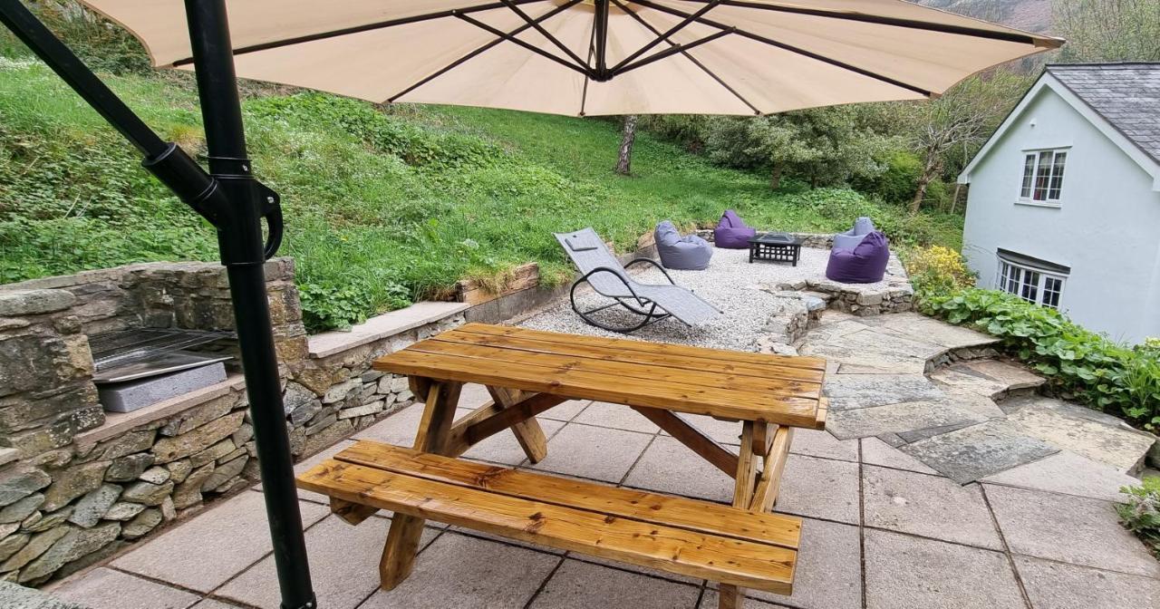 Modern And Spacious 2 Bedroom Apartment With Free Parking Llansantffraid Llansantffraid Glyn Ceiriog Екстериор снимка