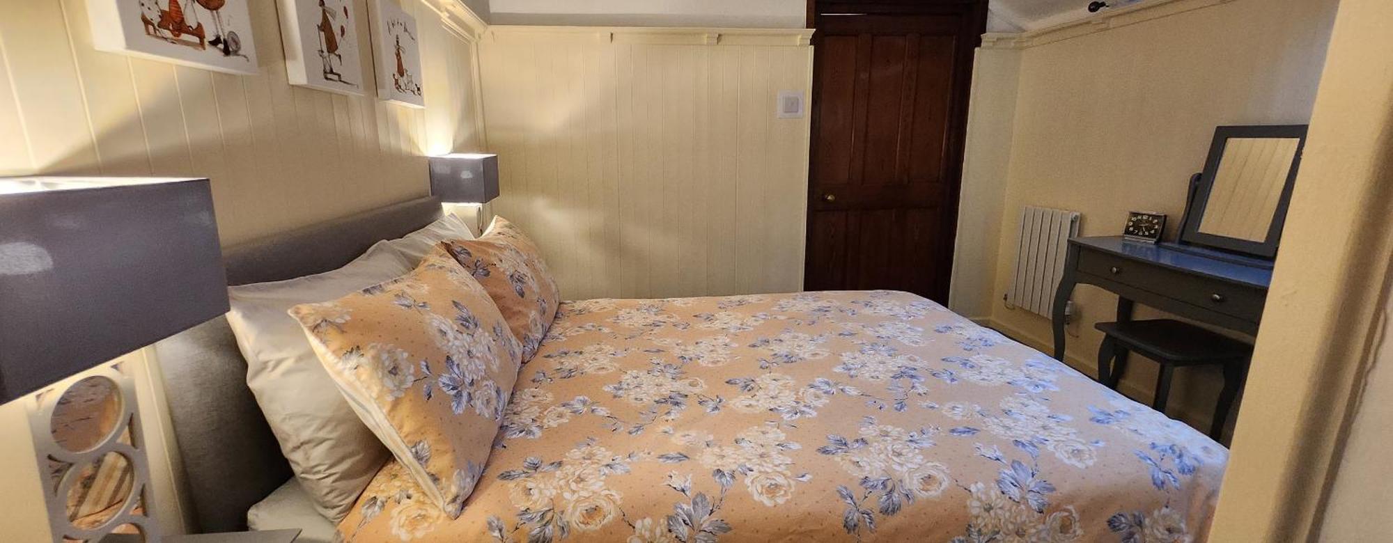 Modern And Spacious 2 Bedroom Apartment With Free Parking Llansantffraid Llansantffraid Glyn Ceiriog Екстериор снимка